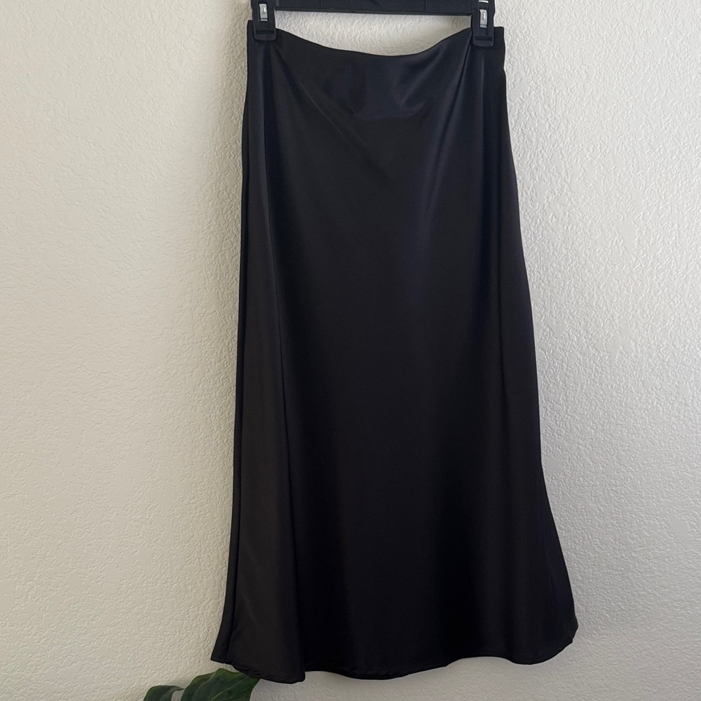 Elegant Black Women's Skirt Size M